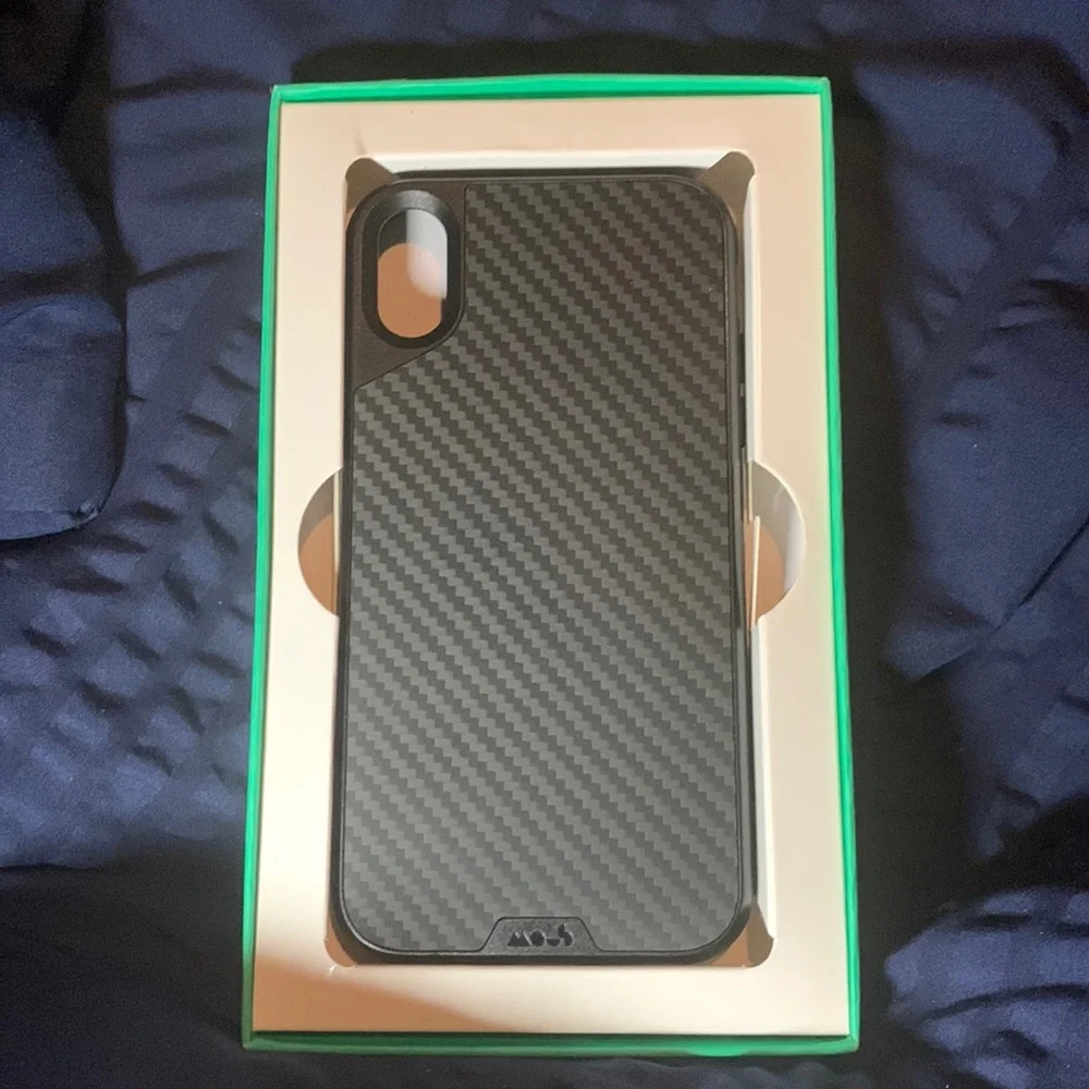 iPhone XR case, very protective, new